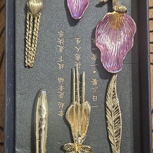 Gold and Pink Brooch Set